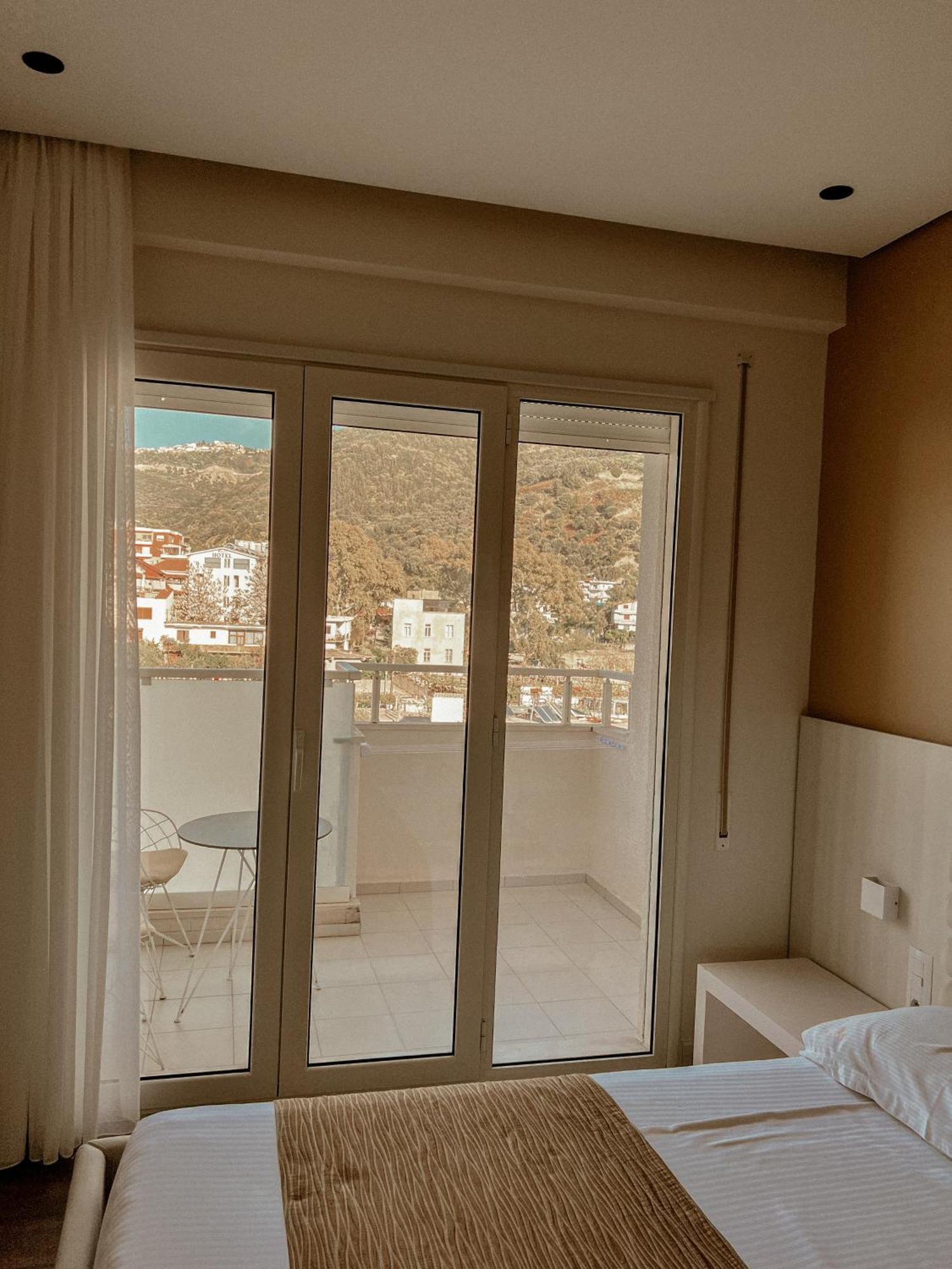 Maxi Room Vlorë Exterior foto