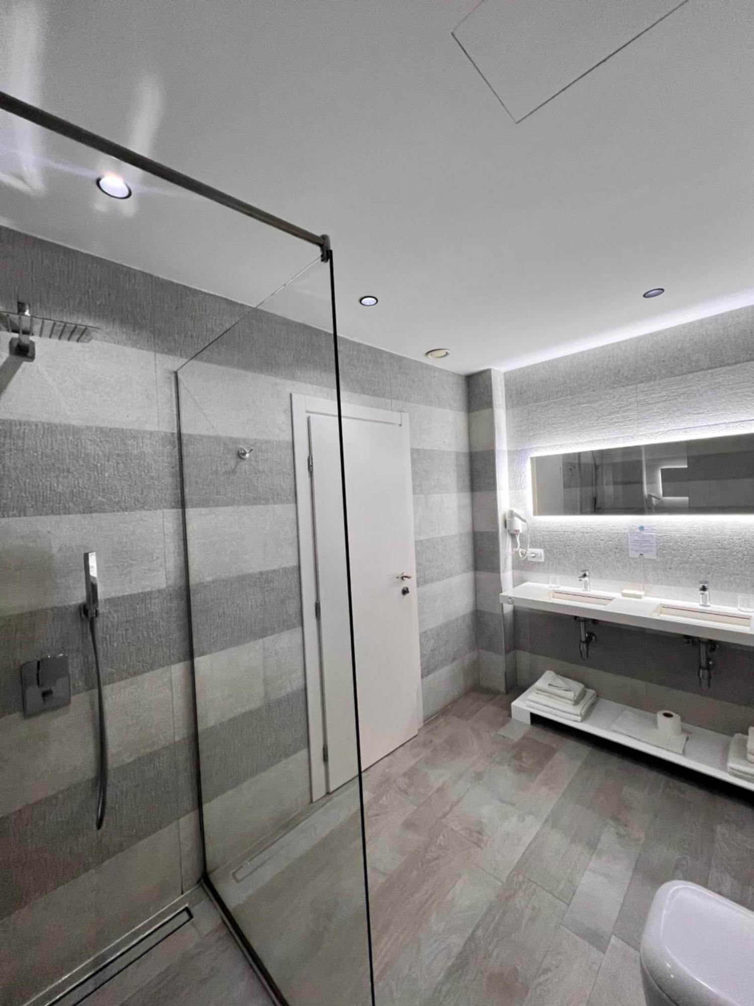 Maxi Room Vlorë Habitación foto